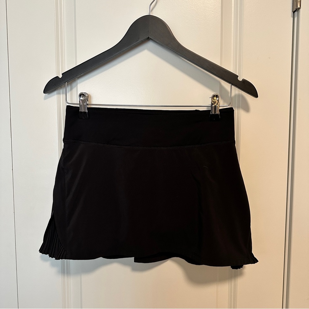 Lululemon Play Off the Pleats Mid-Rise Skirt